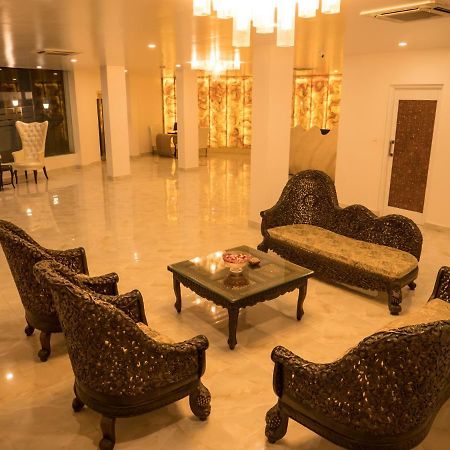 Hotel Blue Waves Jangli Ghāt Dış mekan fotoğraf
